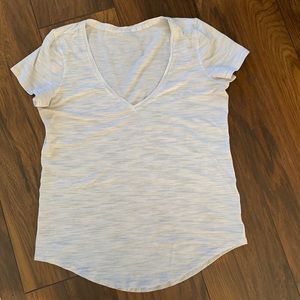 Lululemon love v tee